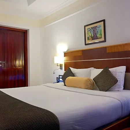 Contour Backwaters Hotel Resort & Convention Centre-2